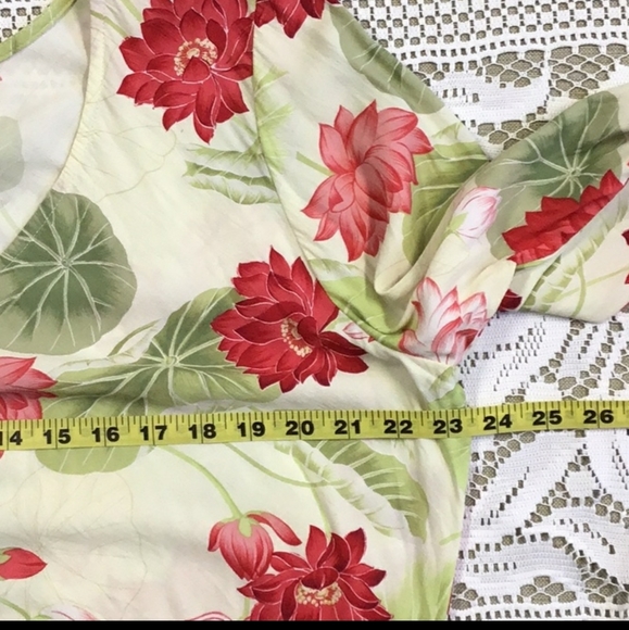 PRICE DROP Tunic Top Made in Hawaii 🌴 - Picture 3 of 9